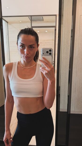🔥 Ana de armas  page leaked private photo uncensored full