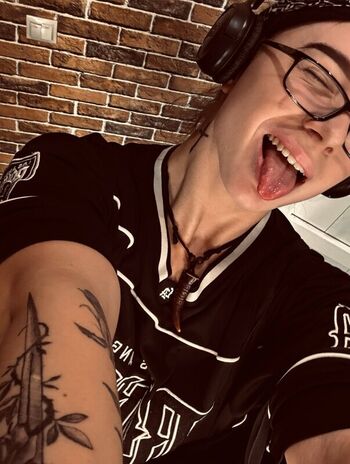🔥 Apollonchil page leaked private photo uncensored full