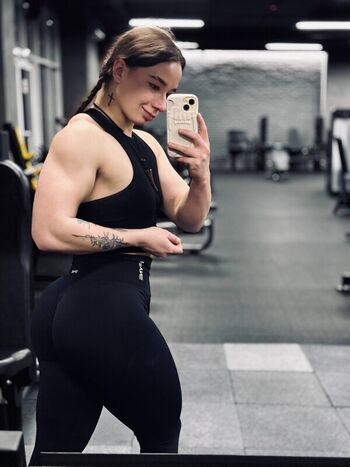 🔥 Apollonchil page leaked private photo uncensored full