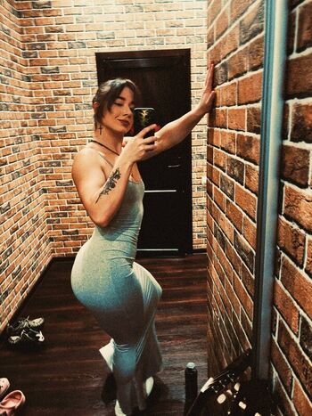 🔥 Apollonchil page leaked private photo uncensored full