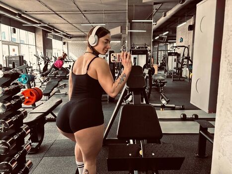 🔥 Apollonchil leaked private photo uncensored full