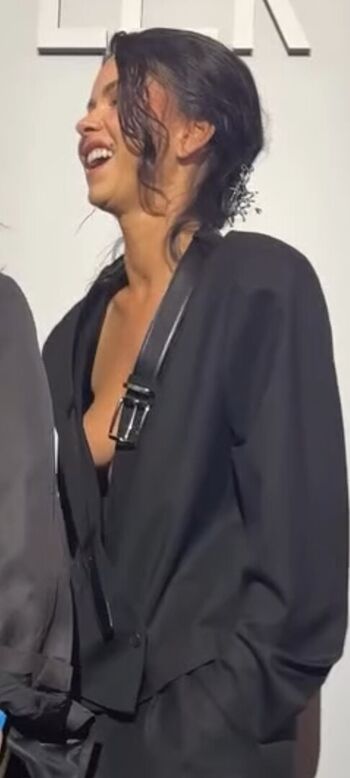 🔥 Apostoleanu page leaked private photo uncensored full