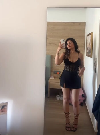 🔥 Avneet kaur page leaked private photo uncensored full