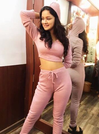 🔥 Avneet kaur page leaked private photo uncensored full