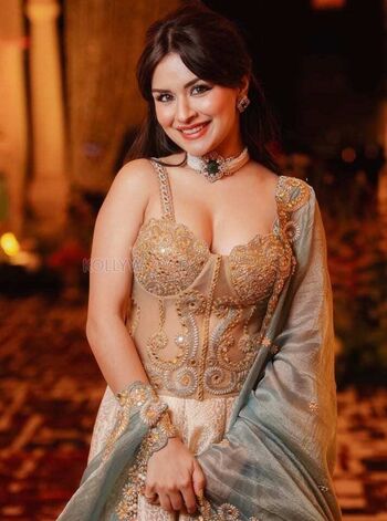 🔥 Avneet kaur page leaked private photo uncensored full