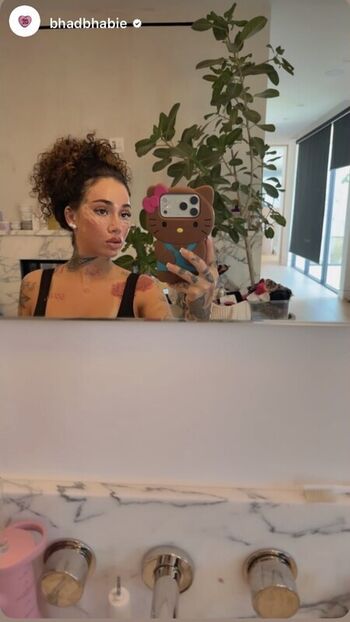 🔥 Bhad bhabie  page leaked private photo uncensored full