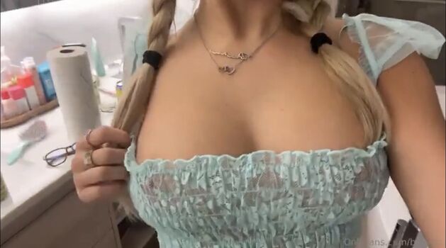 🔥 Breckie hill  page leaked private photo uncensored full