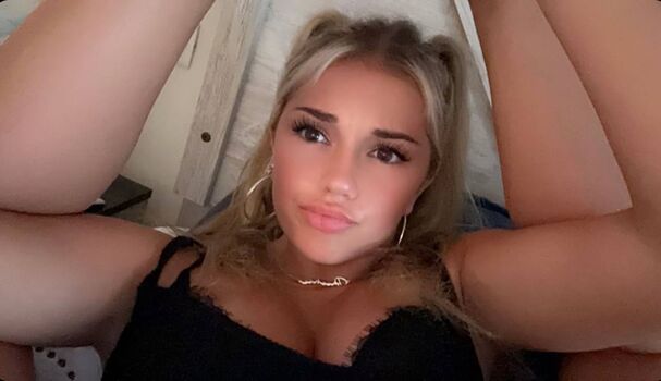🔥 Breckie hill leaked private photo uncensored full