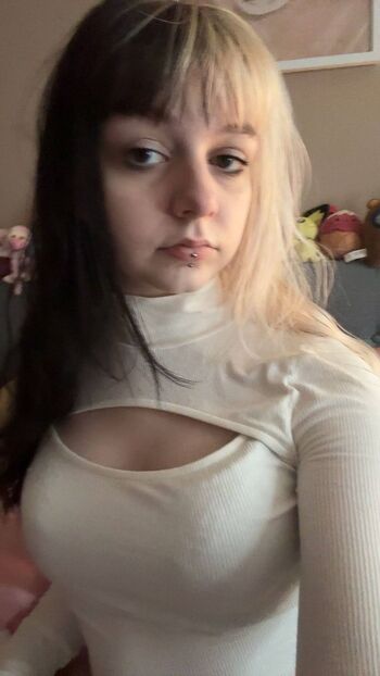 🔥 Chroniccherie leaked private photo uncensored full