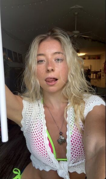 🔥 Crazycourtneyy leaked private photo uncensored full