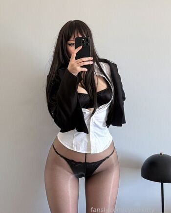 🔥 Cyberkitty page leaked private photo uncensored full