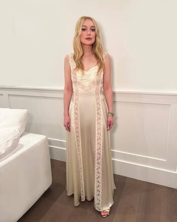 🔥 Dakota fanning page leaked private photo uncensored full