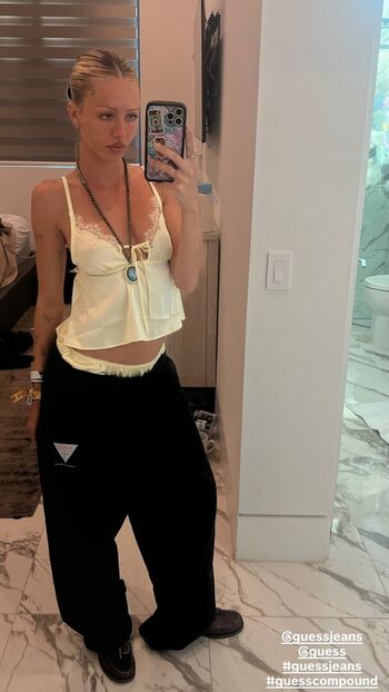 🔥 Delilah belle hamlin page leaked private photo uncensored full