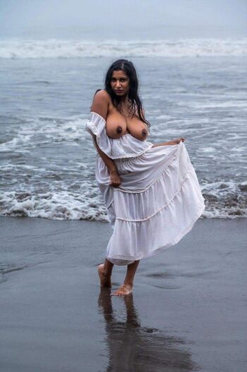 🔥 Devi the model page leaked private photo uncensored full