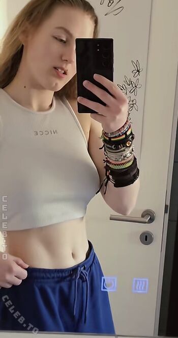 🔥 Einfachnurchristiinaa page leaked private photo uncensored full