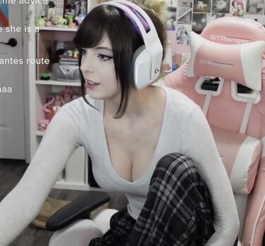 🔥 Emiki page leaked private photo uncensored full