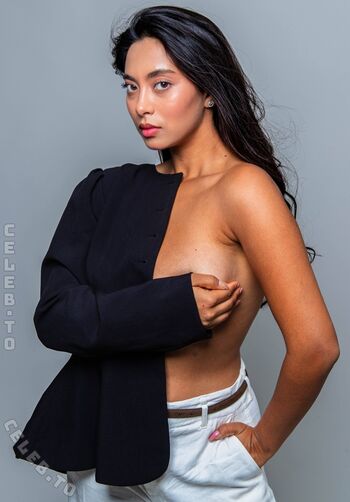 🔥 Emily danvers leaked private photo uncensored full