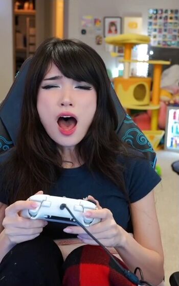 🔥 Emiru  page leaked private photo uncensored full