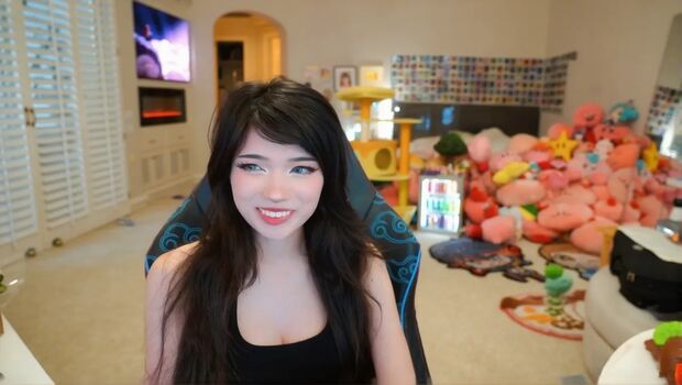 🔥 Emiru  page leaked private photo uncensored full