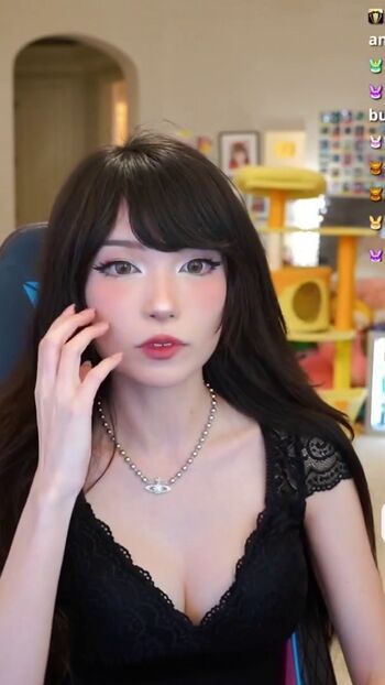 🔥 Emiru  page leaked private photo uncensored full