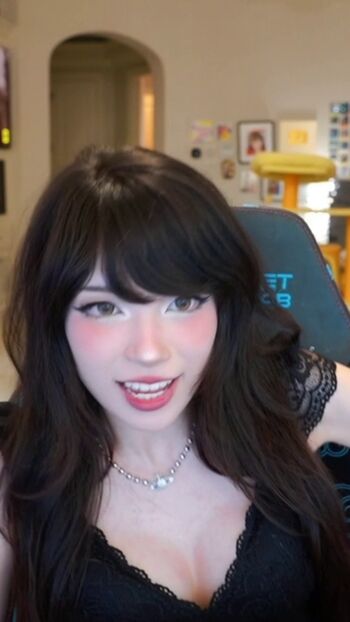 🔥 Emiru  page leaked private photo uncensored full