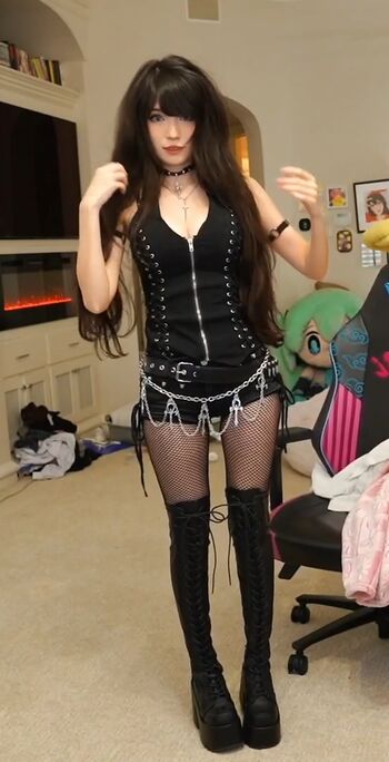 🔥 Emiru  page leaked private photo uncensored full