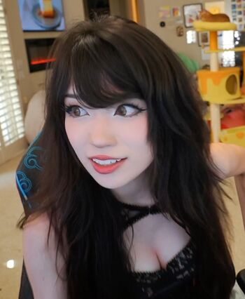 🔥 Emiru  page leaked private photo uncensored full