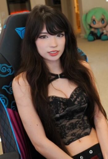 🔥 Emiru  page leaked private photo uncensored full