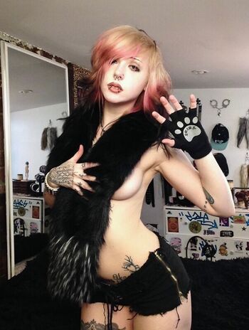 🔥 Emoemz leaked private photo uncensored full