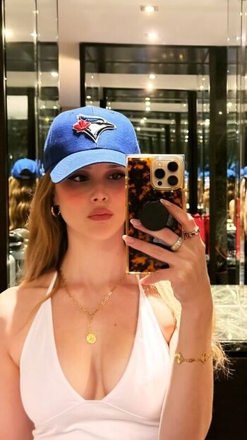 🔥 Erin moriarty leaked private photo uncensored full