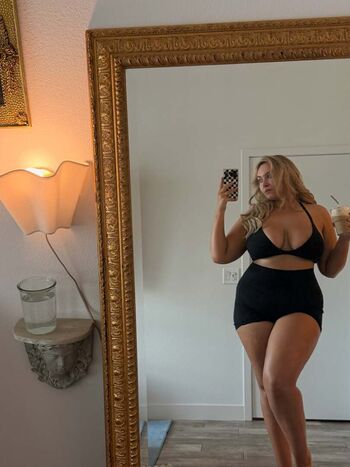 🔥 Erinmhk page leaked private photo uncensored full