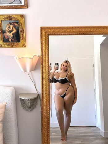 🔥 Erinmhk leaked private photo uncensored full