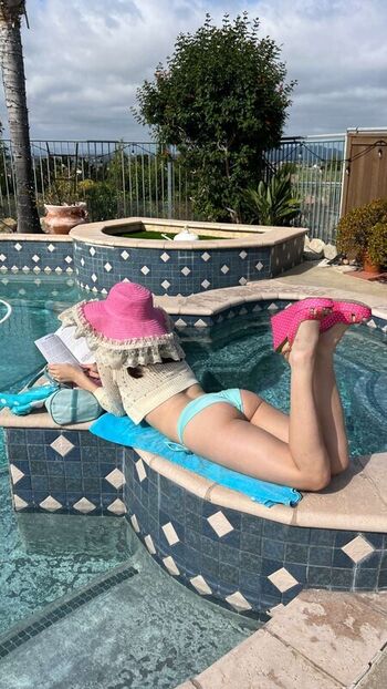 🔥 Ester dobrik page leaked private photo uncensored full