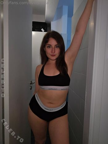 🔥 Evelynxka leaked private photo uncensored full