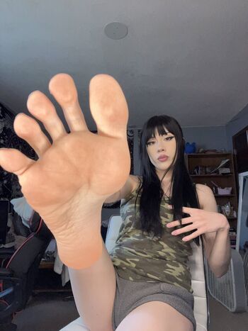 🔥 Feet up page leaked private photo uncensored full