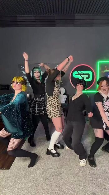 🔥 Girls play  page leaked private photo uncensored full