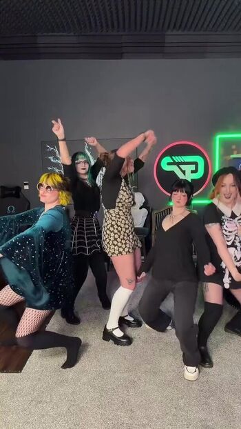 🔥 Girls play  page leaked private photo uncensored full