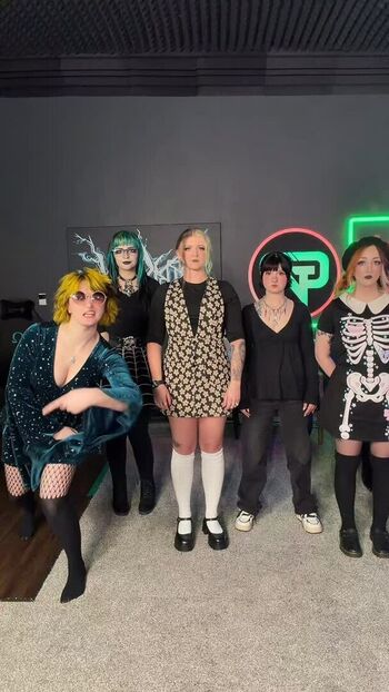 🔥 Girls play  page leaked private photo uncensored full