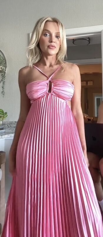 🔥 Hailey malles page leaked private photo uncensored full