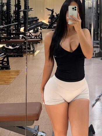 🔥 Hollyfitss leaked private photo uncensored full