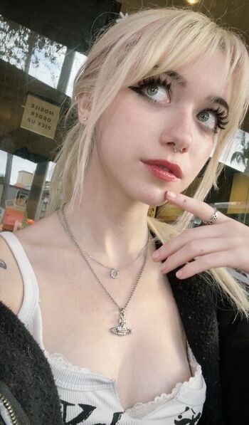 🔥 Iluvmeww leaked private photo uncensored full
