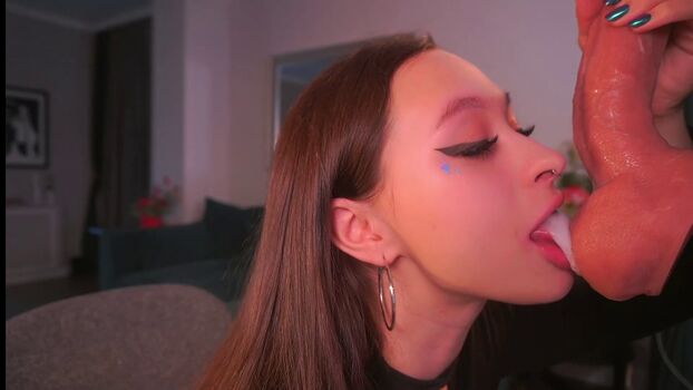 🔥 Karolineneuer page leaked private photo uncensored full