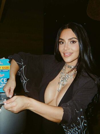 🔥 Kim kardashian  page leaked private photo uncensored full