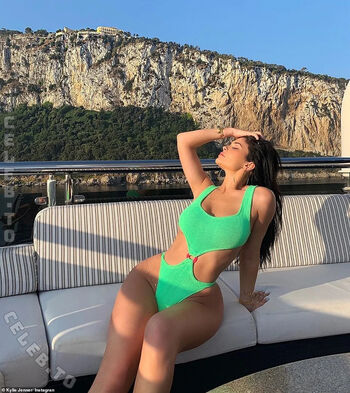 🔥 Kylie jenner  page leaked private photo uncensored full