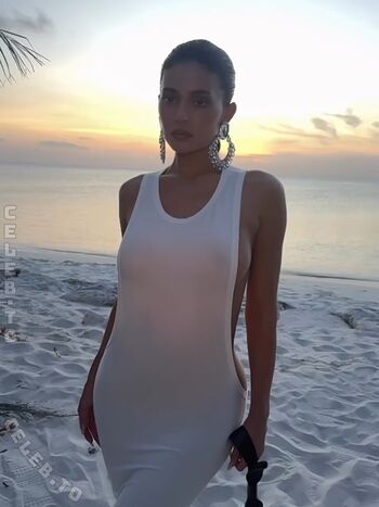 🔥 Kylie jenner  page leaked private photo uncensored full