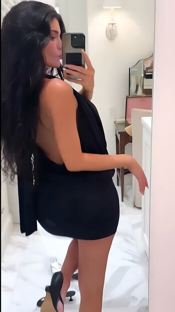 🔥 Kylie jenner  page leaked private photo uncensored full