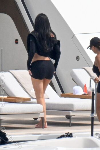 🔥 Kylie jenner  page leaked private photo uncensored full
