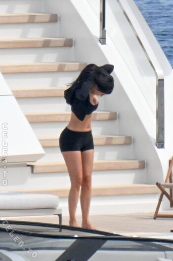 🔥 Kylie jenner  page leaked private photo uncensored full