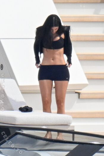 🔥 Kylie jenner  page leaked private photo uncensored full