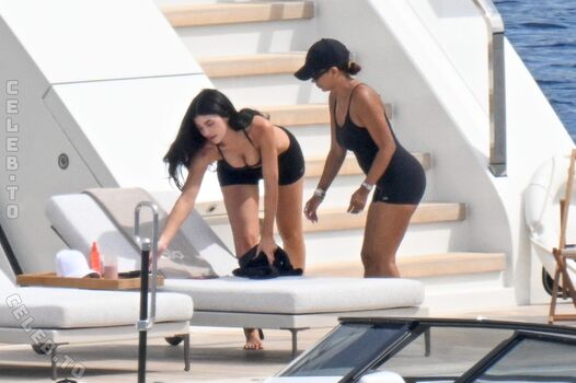 🔥 Kylie jenner  page leaked private photo uncensored full